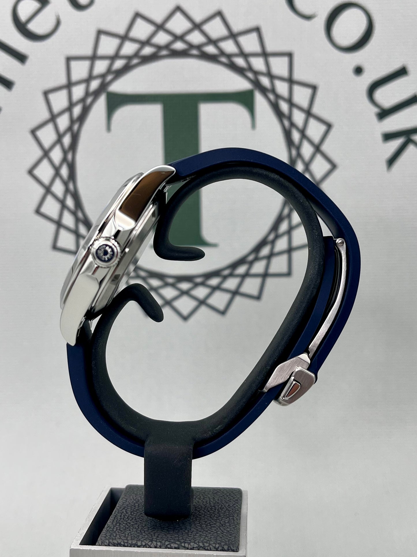 2025 Longines Conquest Automatic - 2 x OEM Straps - 38mm - Mint -L3.720.4.92.9