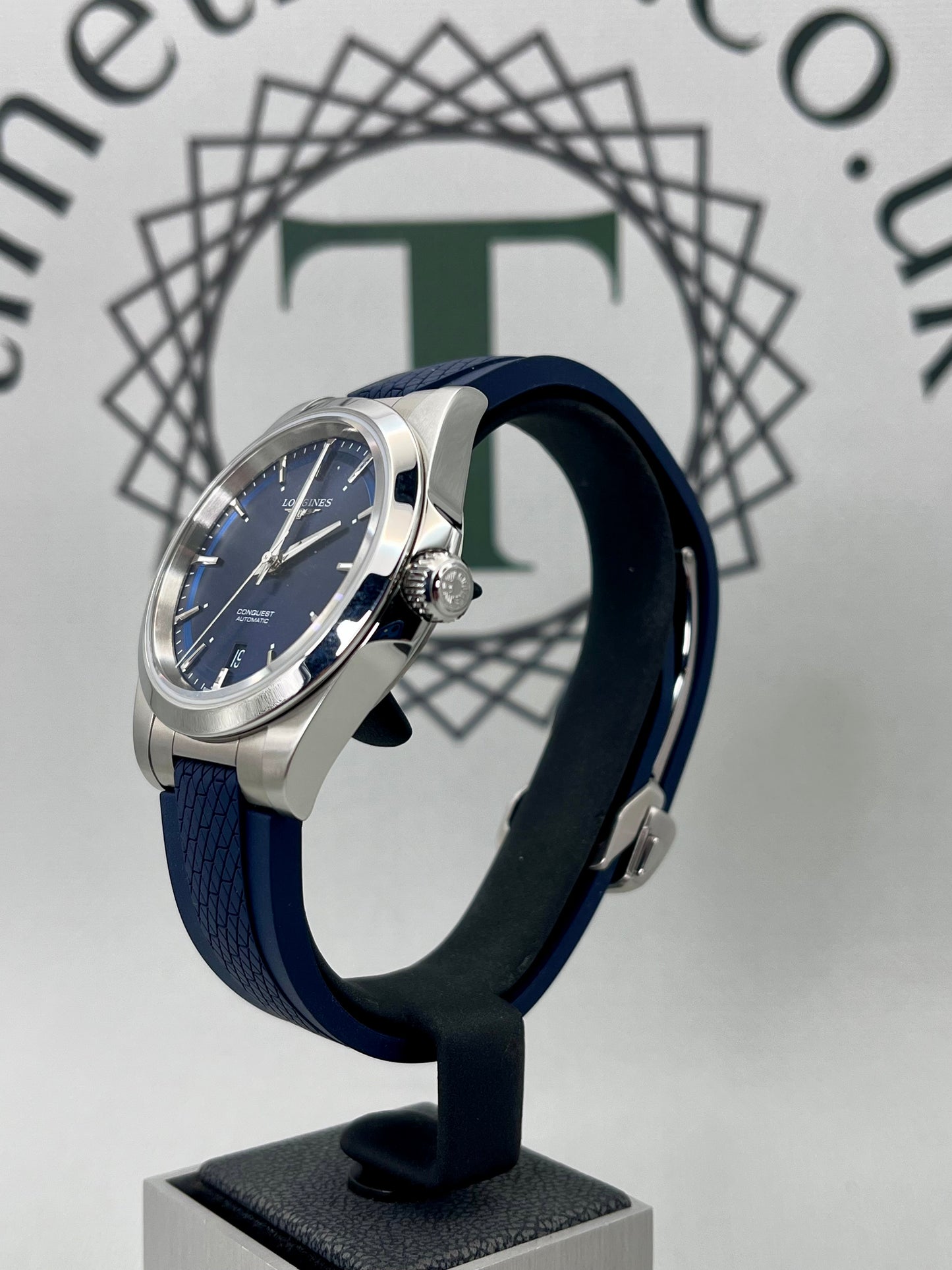 2025 Longines Conquest Automatic - 2 x OEM Straps - 38mm - Mint -L3.720.4.92.9