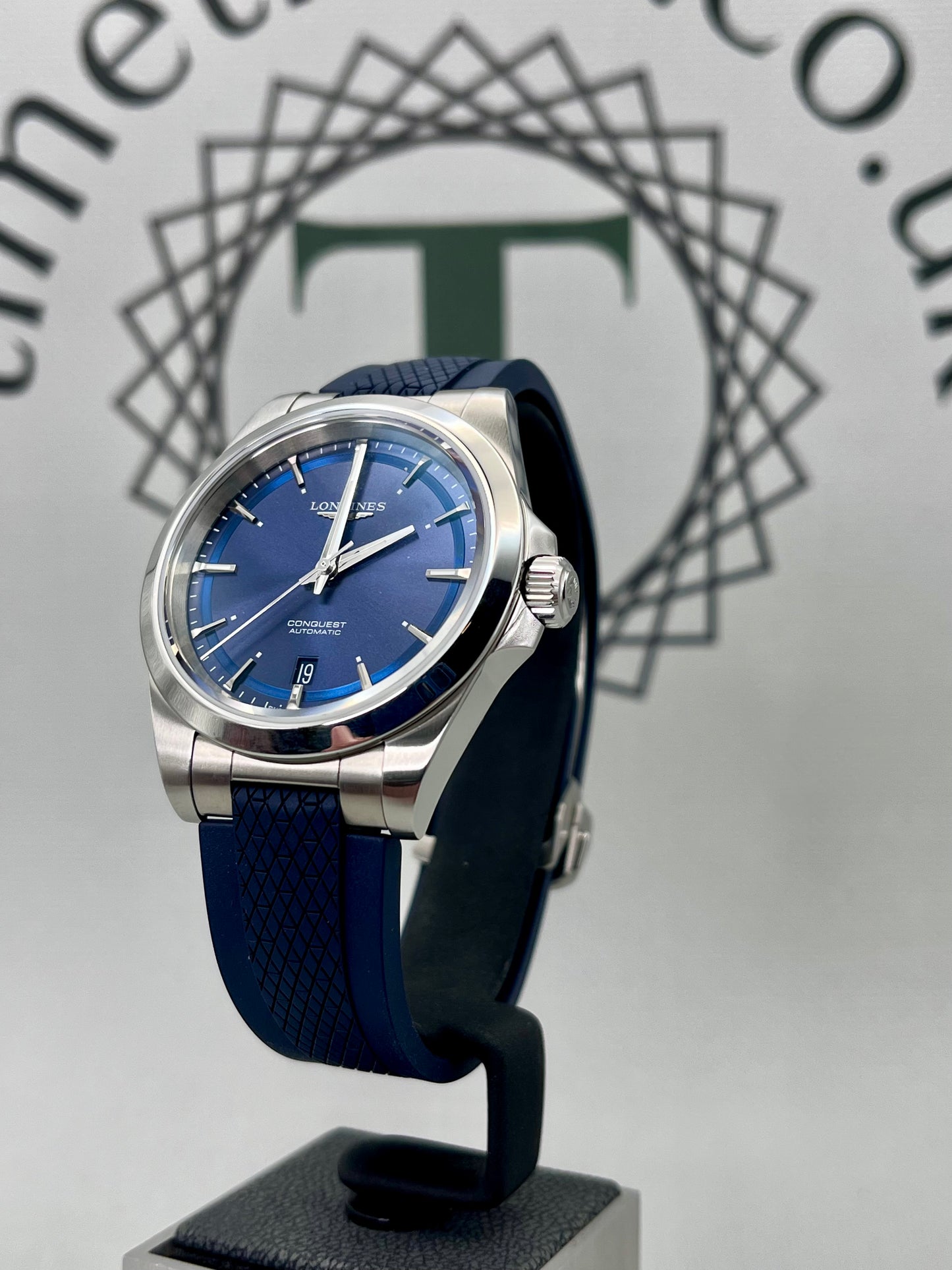 2025 Longines Conquest Automatic - 2 x OEM Straps - 38mm - Mint -L3.720.4.92.9