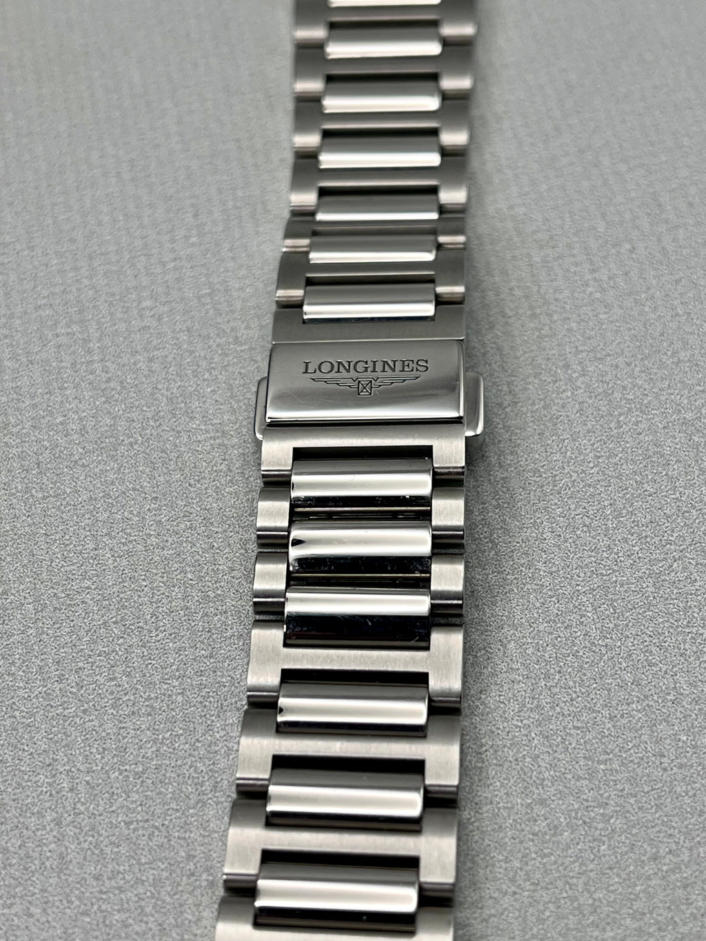 2025 Longines Conquest Automatic - 2 x OEM Straps - 38mm - Mint -L3.720.4.92.9