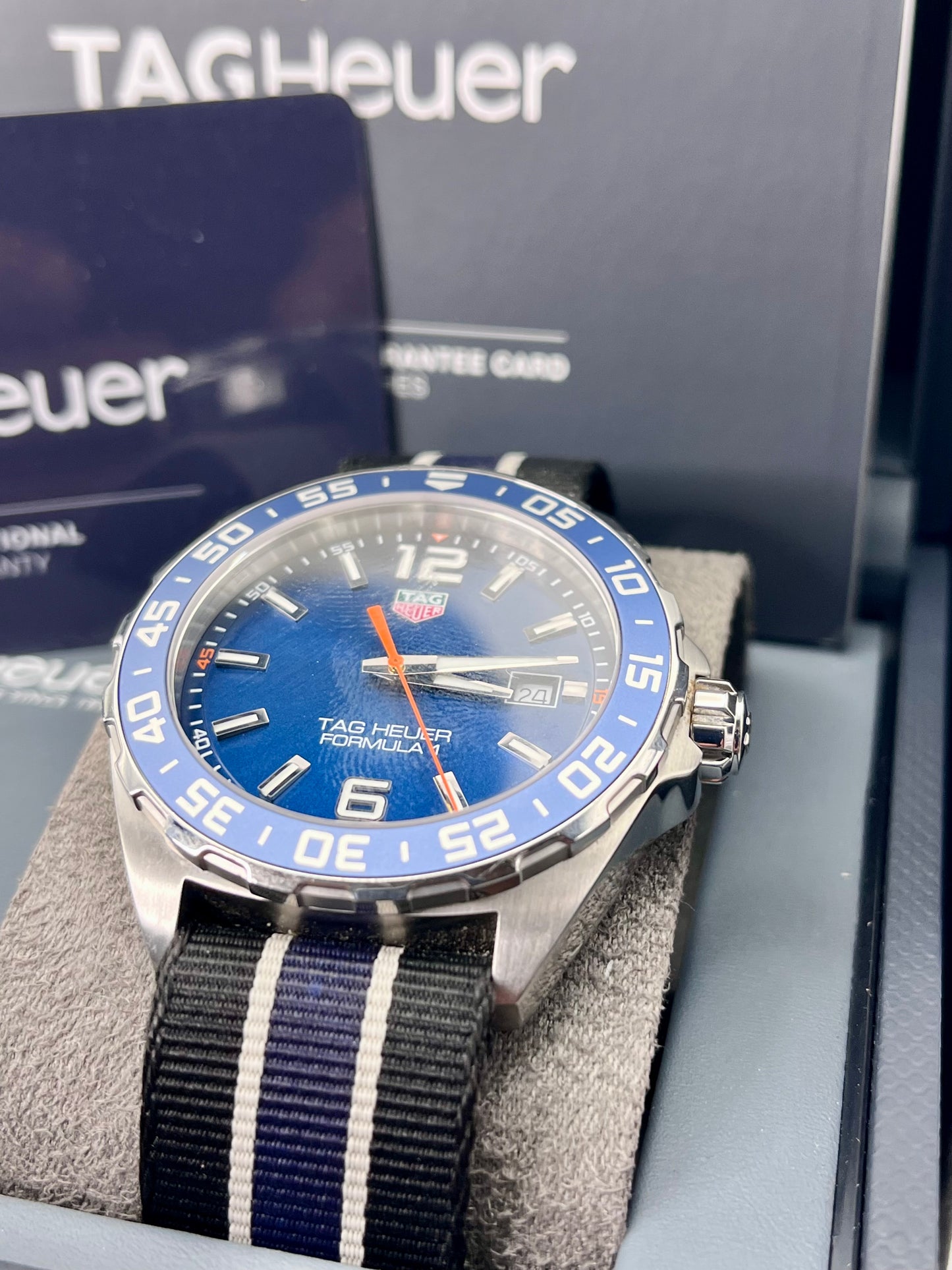 TAG Heuer Formula 1 Quartz - 43mm - WAZ1010 - Full Set