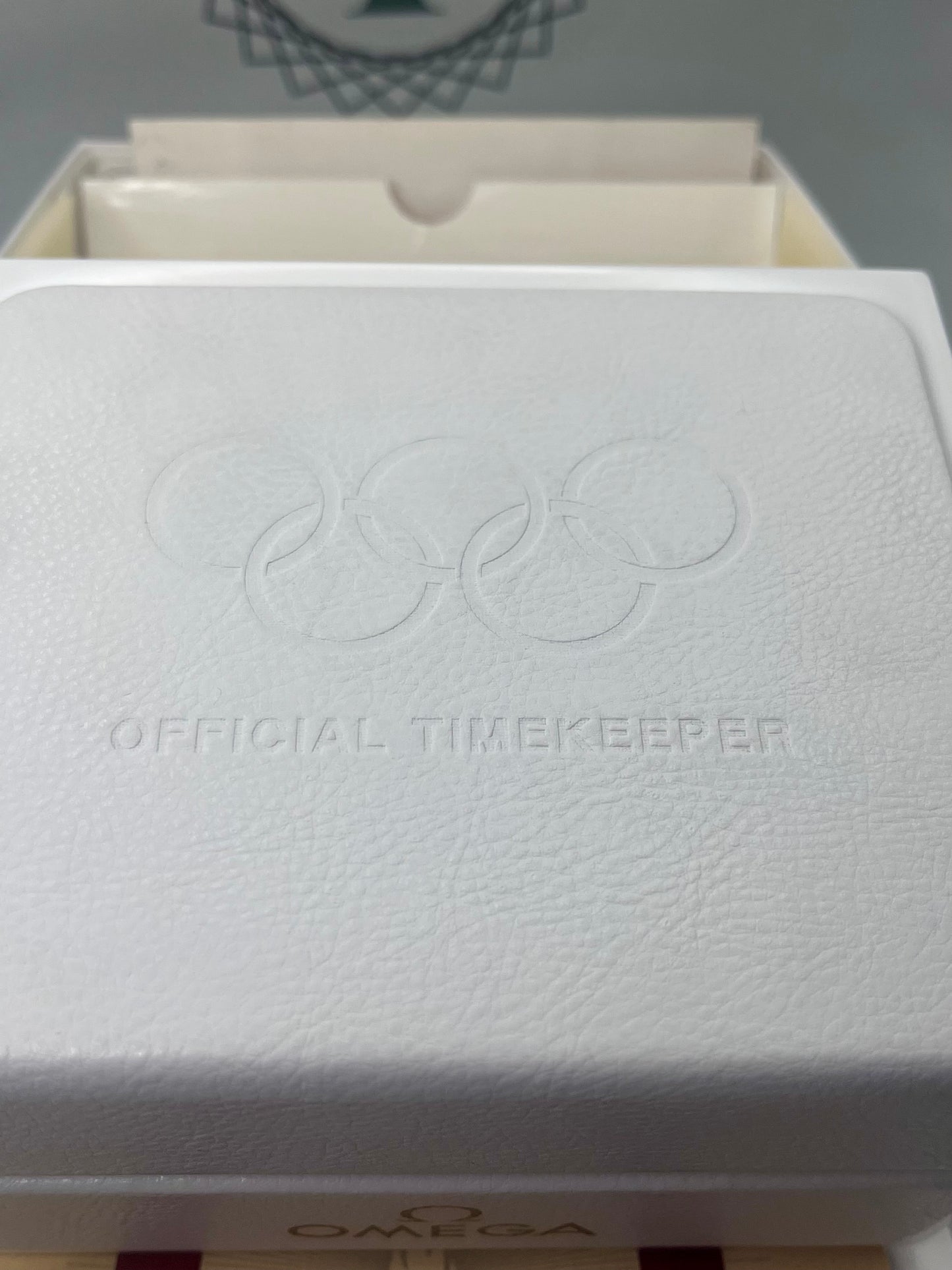 Omega Speedmaster Broad Arrow Olympic Ltd Ed - 321.30.44.52.01.001