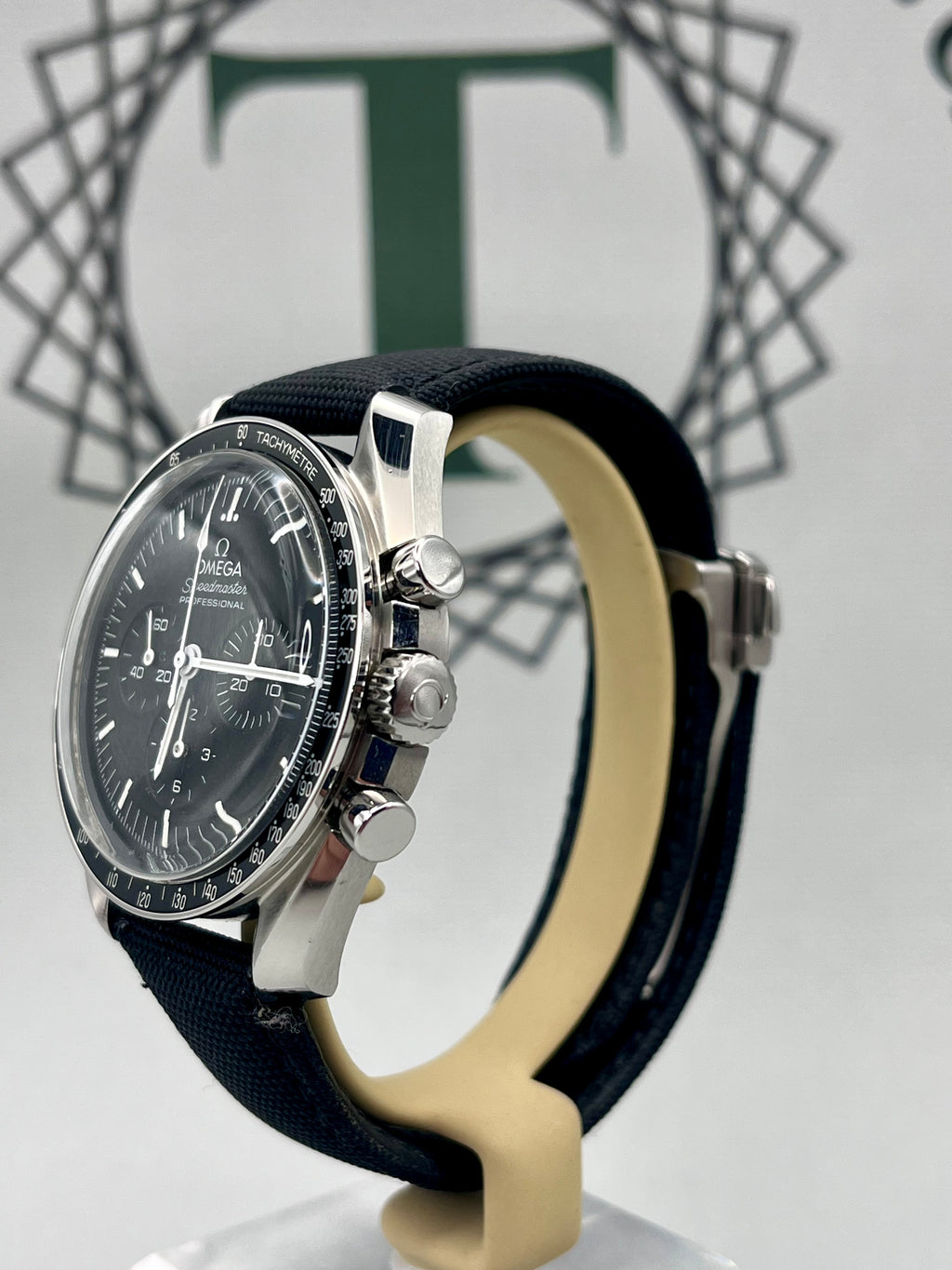 2023 OMEGA Speedmaster Moonwatch Pro - 310.30.42.50.01.001 - Full Set