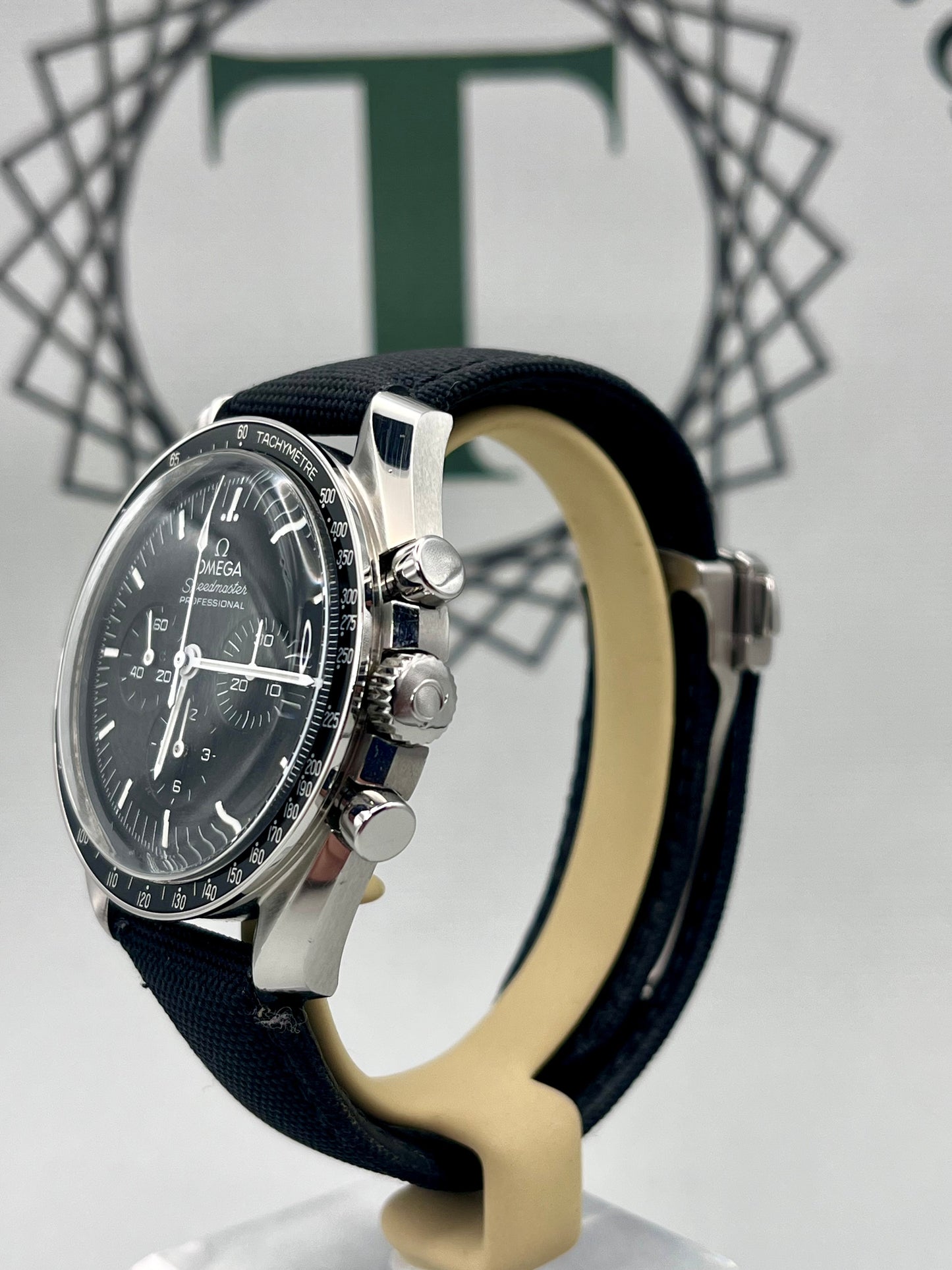 2023 OMEGA Speedmaster Moonwatch Pro - 310.30.42.50.01.001 - Full Set