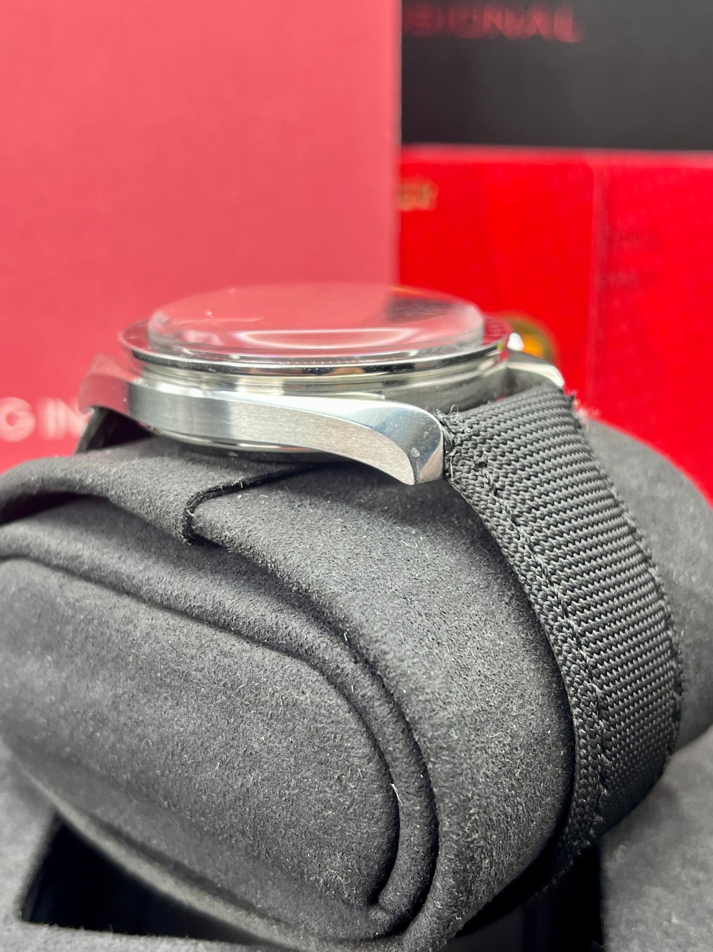 2023 OMEGA Speedmaster Moonwatch Pro - 310.30.42.50.01.001 - Full Set