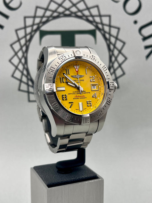 Breitling Avenger II Seawolf A17331 45mm Rubber & Steel Straps Immaculate