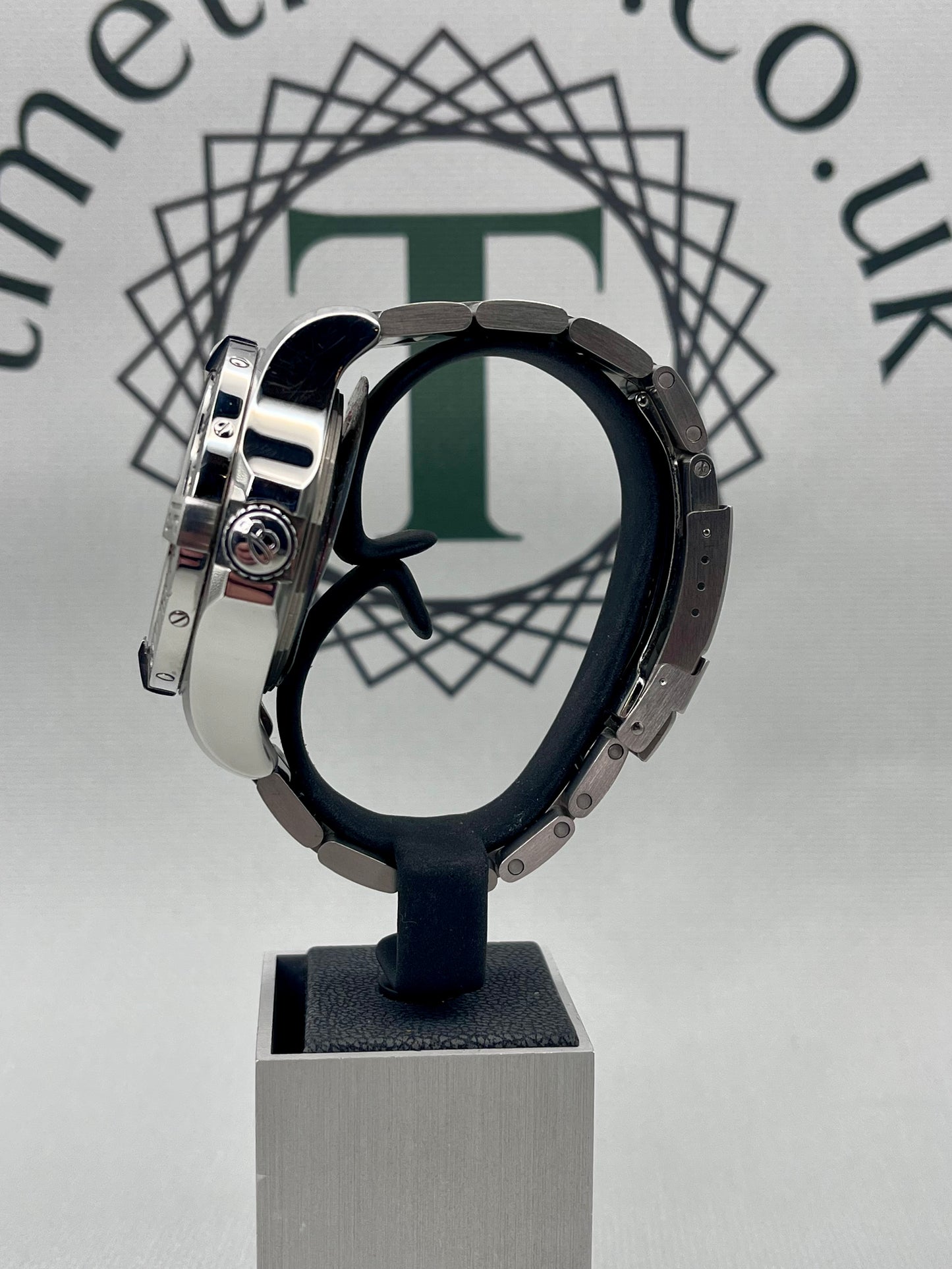Breitling Avenger II Seawolf A17331 45mm Rubber & Steel Straps Immaculate