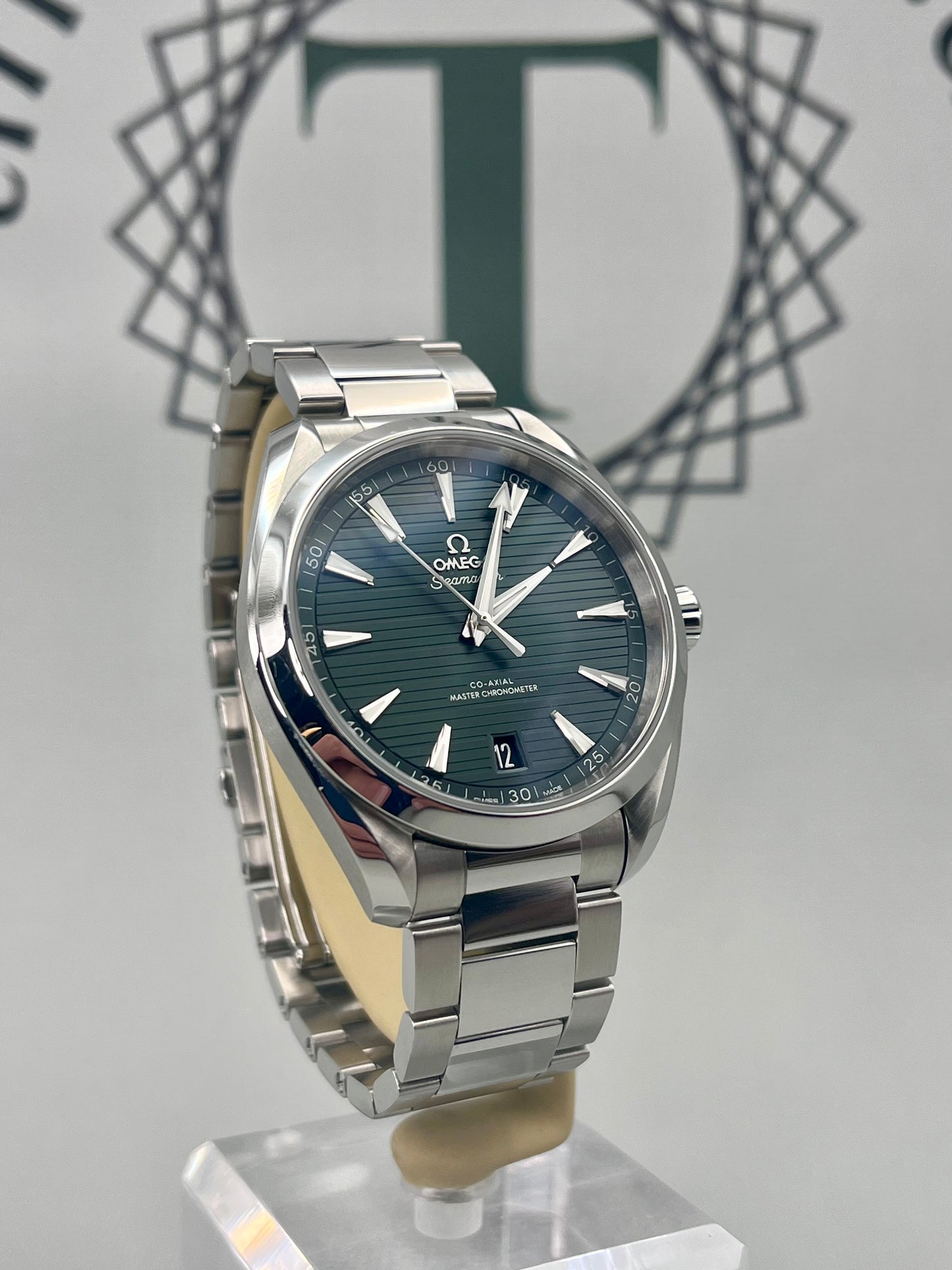 Dec 2022 Omega SeaMaster AquaTerra Green 41mm 220.10.41.21.10.001 Auto