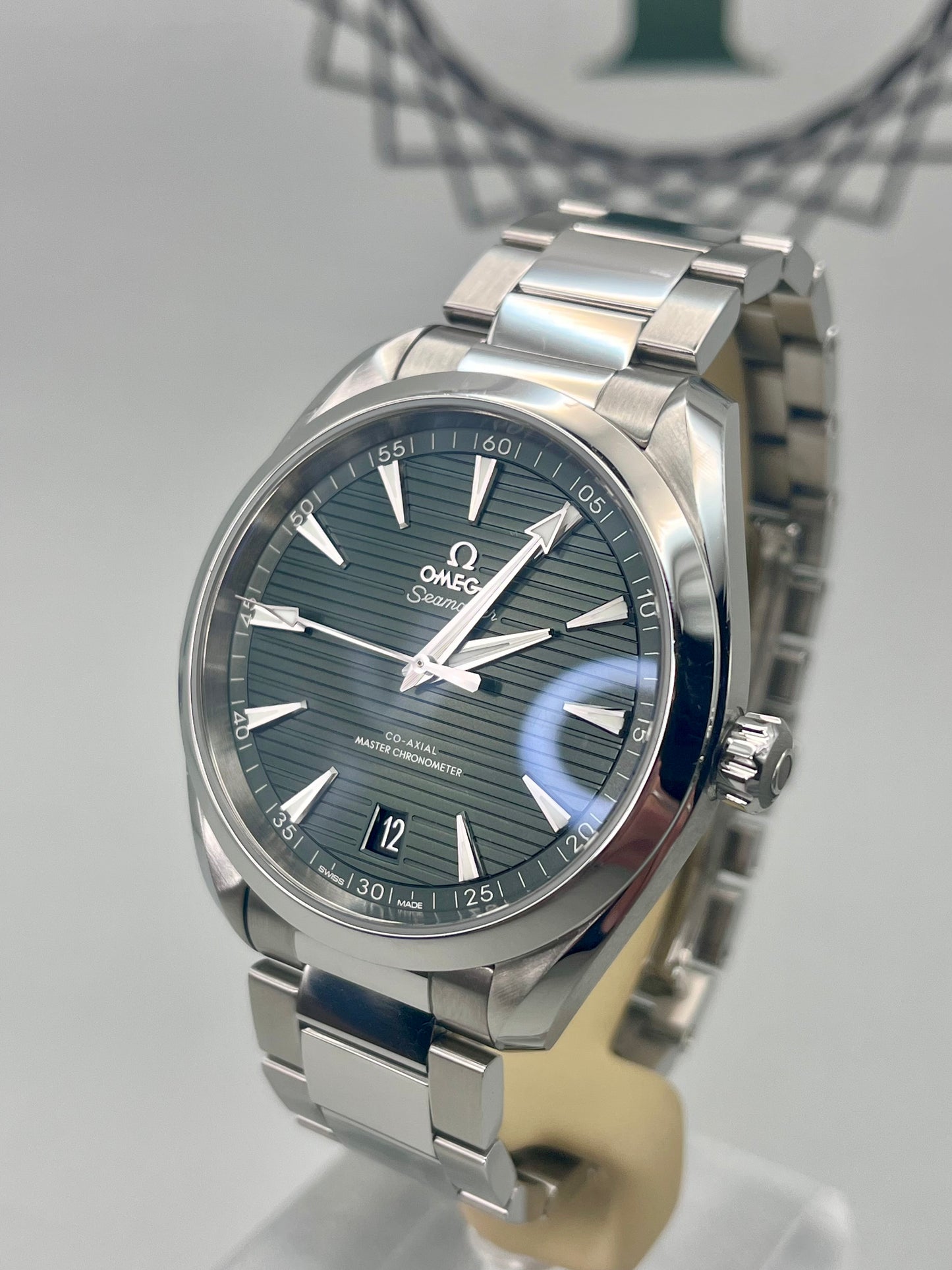 Dec 2022 Omega SeaMaster AquaTerra Green 41mm 220.10.41.21.10.001 Auto