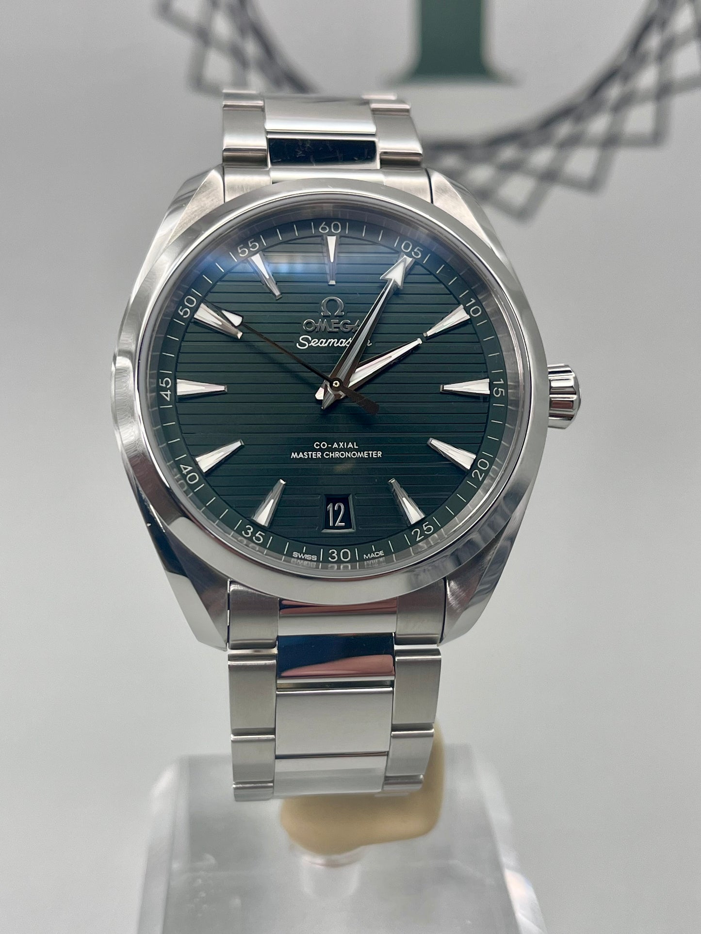 Dec 2022 Omega SeaMaster AquaTerra Green 41mm 220.10.41.21.10.001 Auto