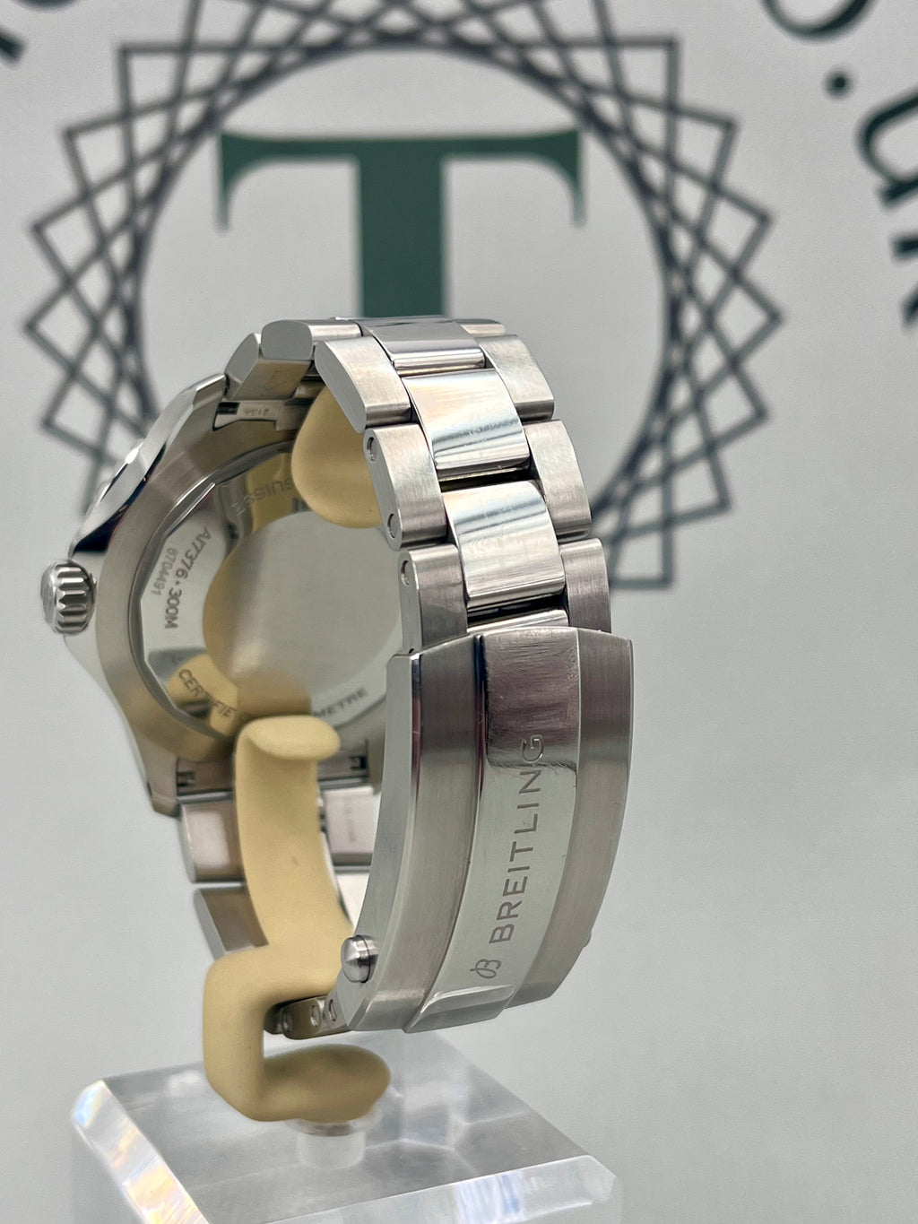 Breitling Superocean Automatic 44mm Turquoise A17376 Full Set