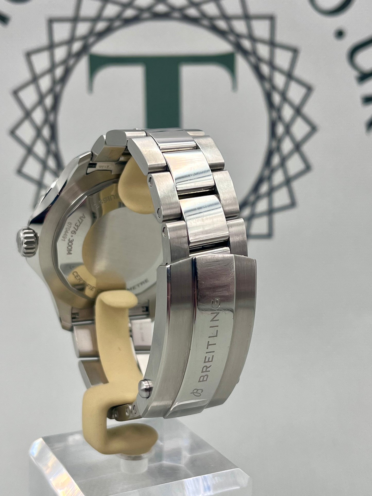 Breitling Superocean Automatic 44mm Turquoise A17376 Full Set