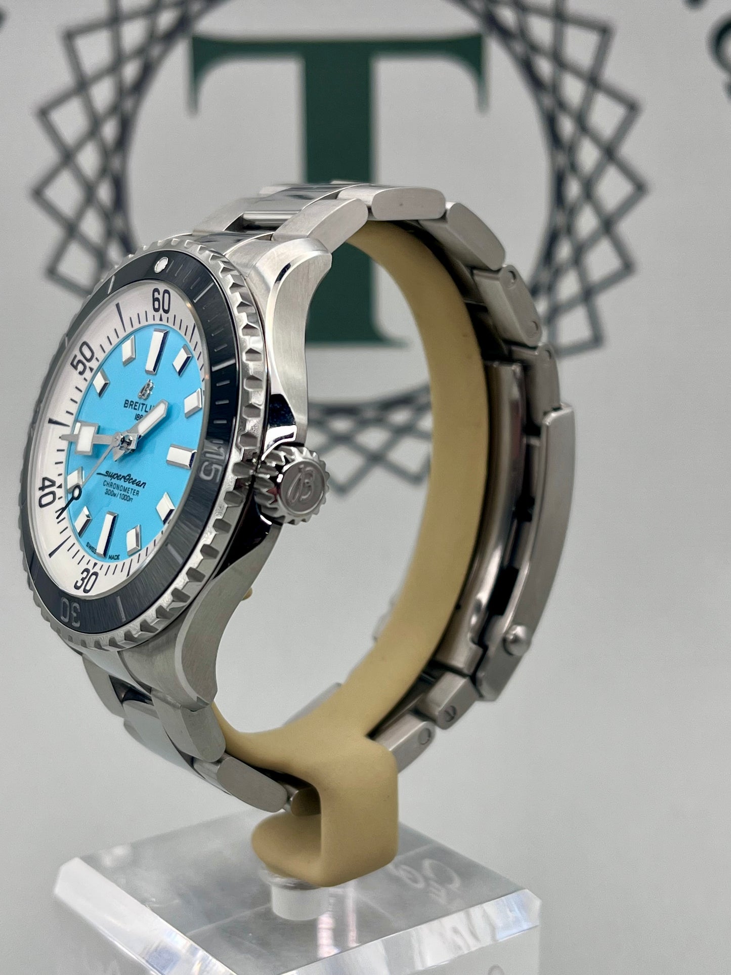 Breitling Superocean Automatic 44mm Turquoise A17376 Full Set