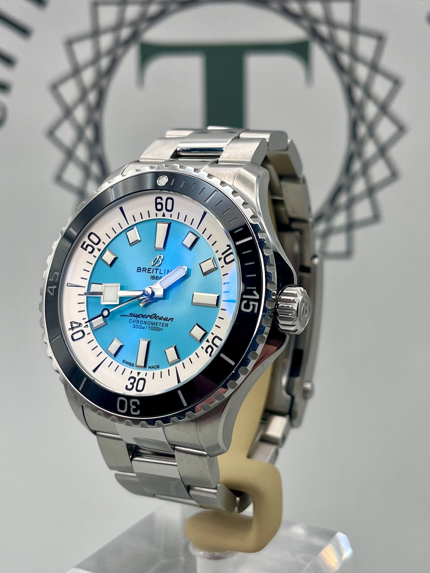 Breitling Superocean Automatic 44mm Turquoise A17376 Full Set