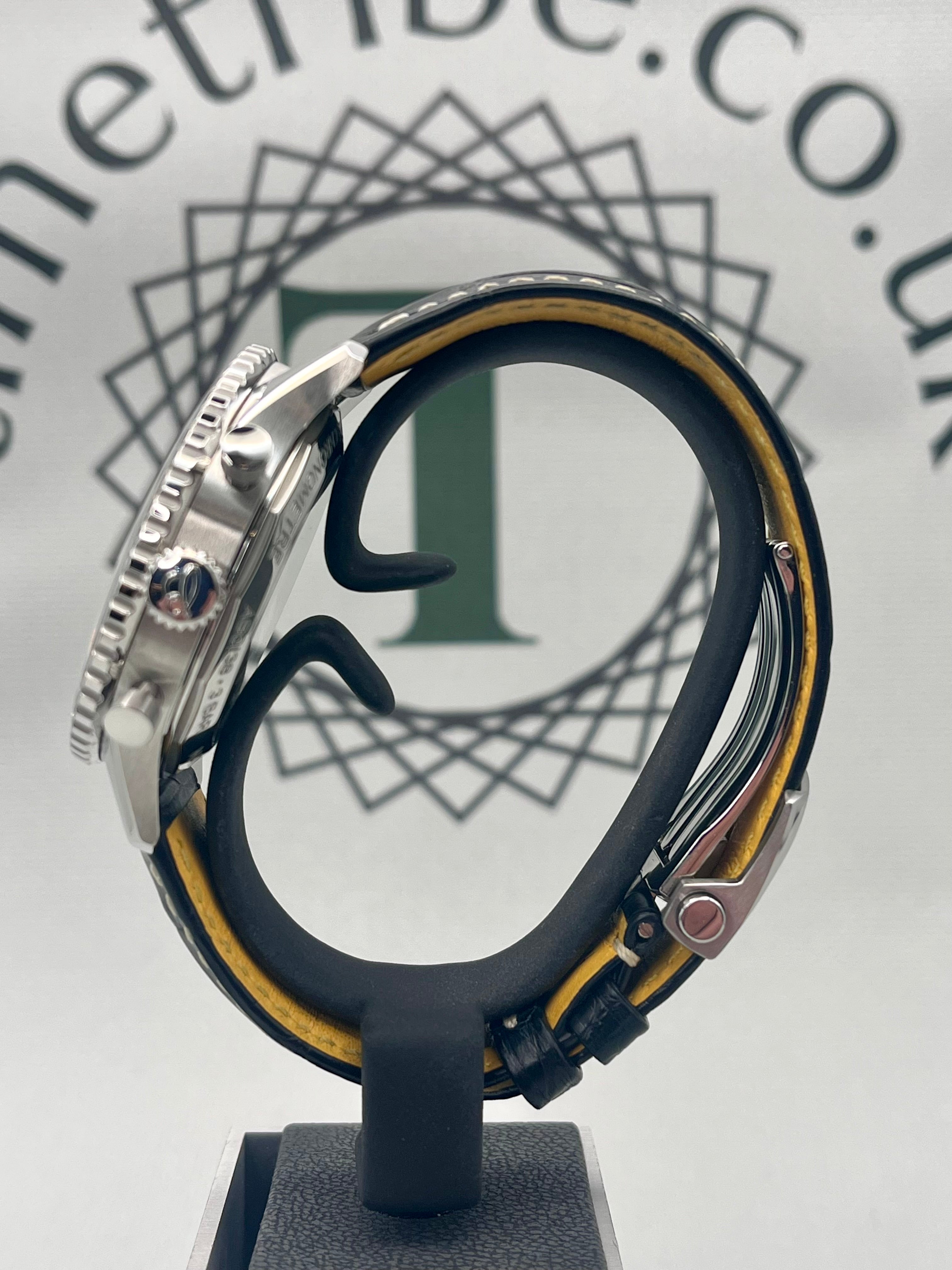 2024 Breitling Navitimer 1 BO1 Chrono Auto 43mm AB0138241C1P1 Full Set