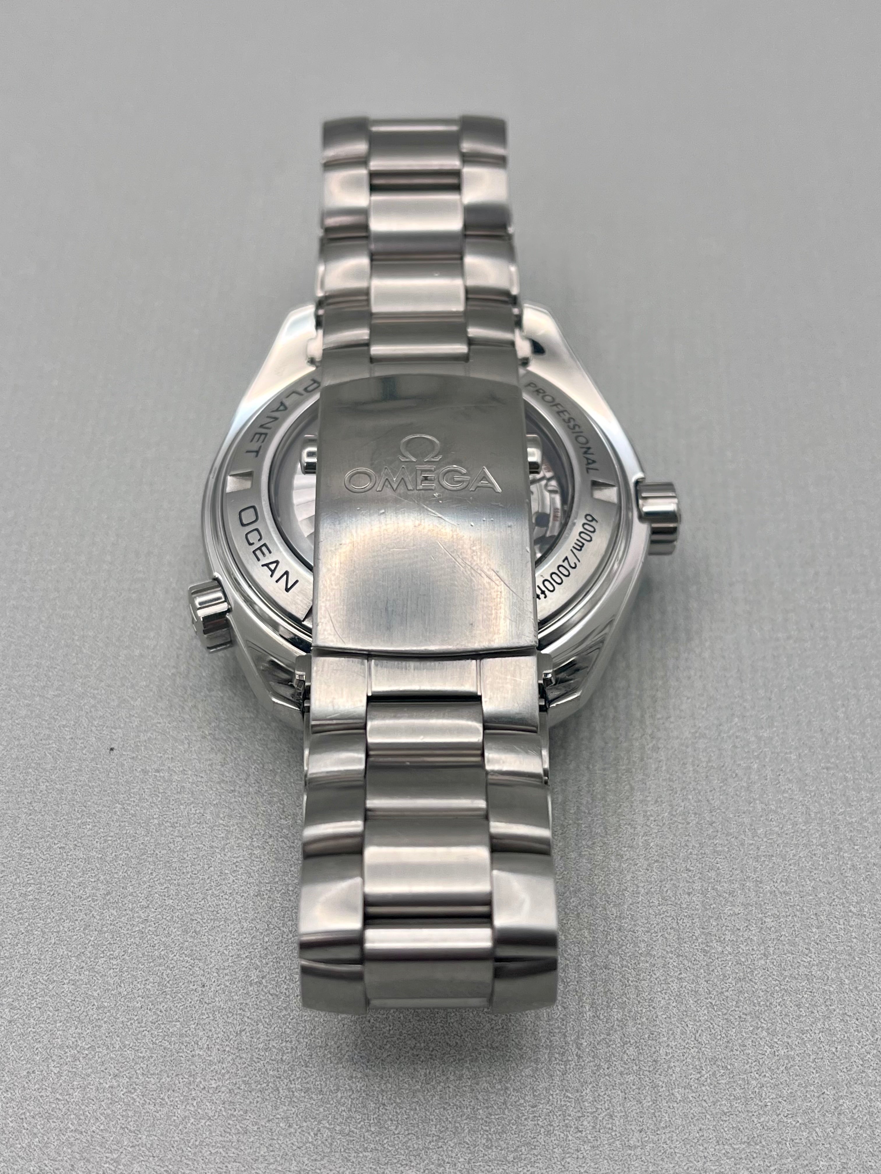 Omega SeaMaster Planet Ocean 600m 45mm 232.30.46.21.01.001 Full Set