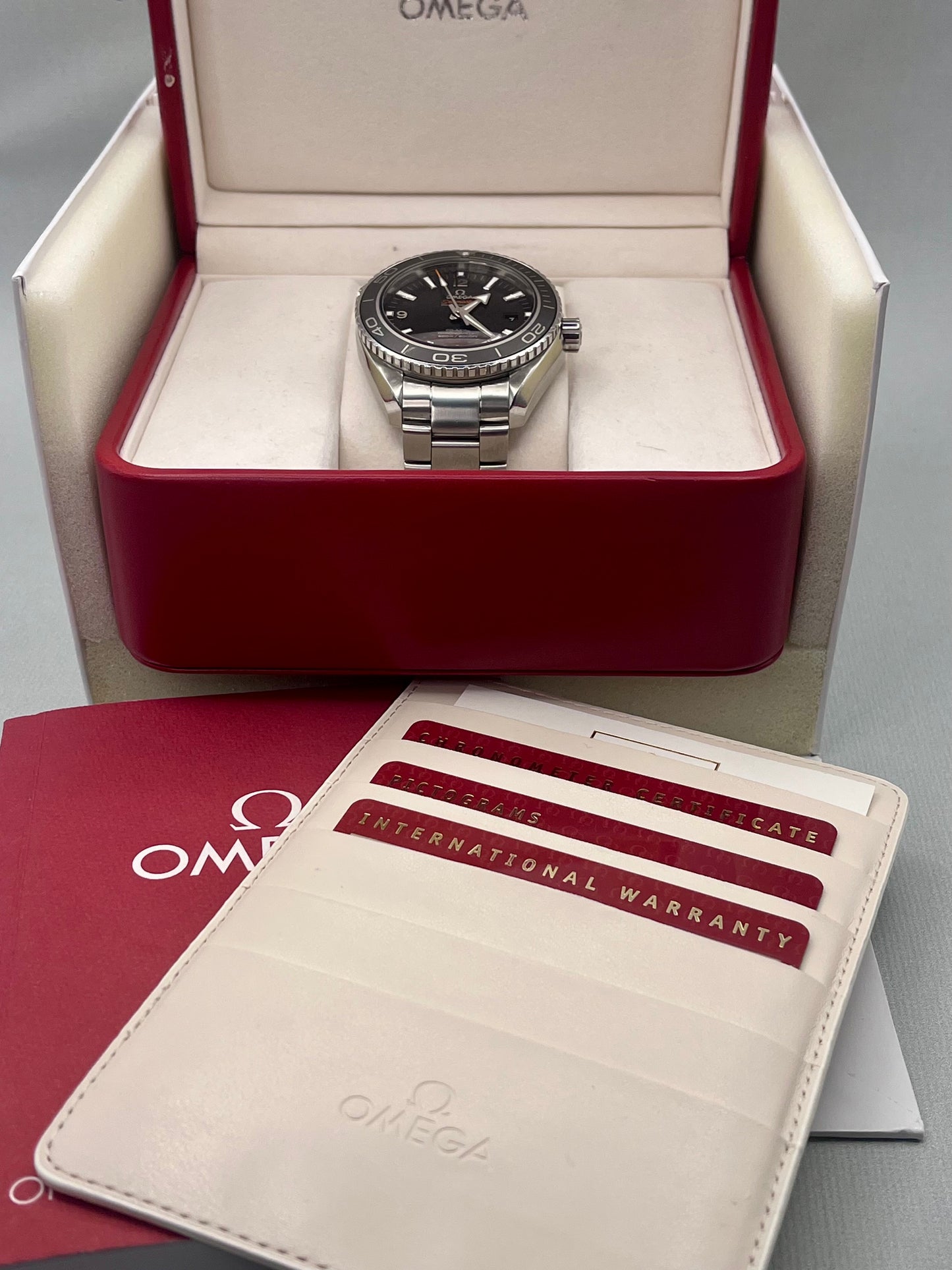 Omega SeaMaster Planet Ocean 600m 45mm 232.30.46.21.01.001 Full Set
