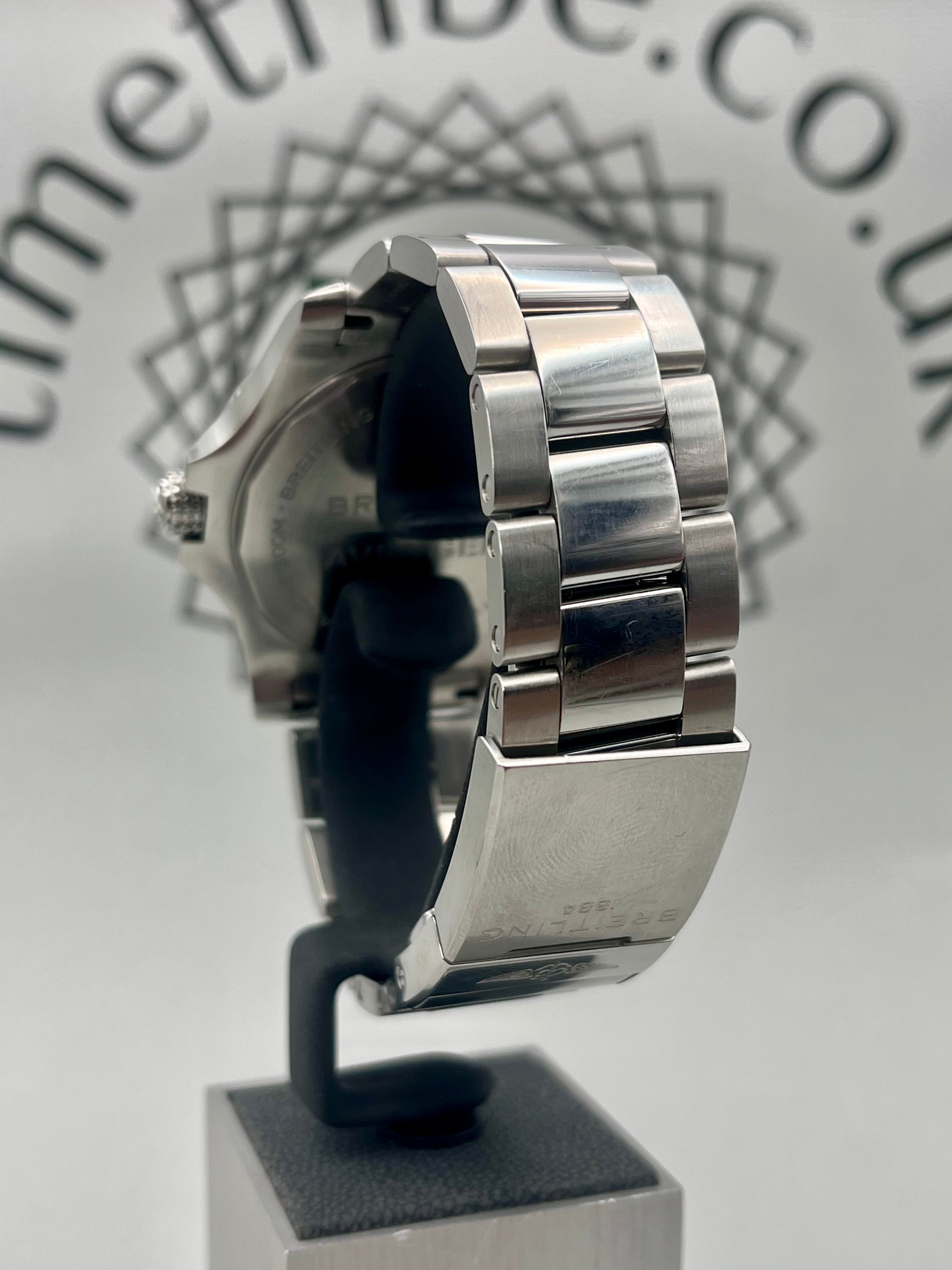 2023 Breitling Avenger Automatic A17318 43mm Full Set