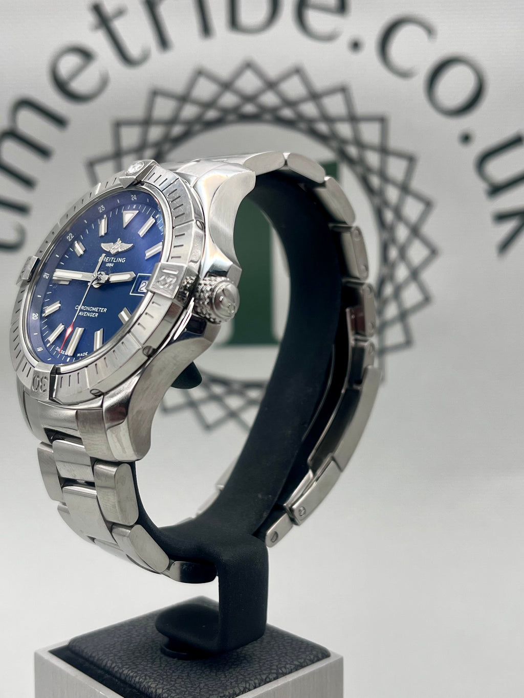 2023 Breitling Avenger Automatic A17318 43mm Full Set