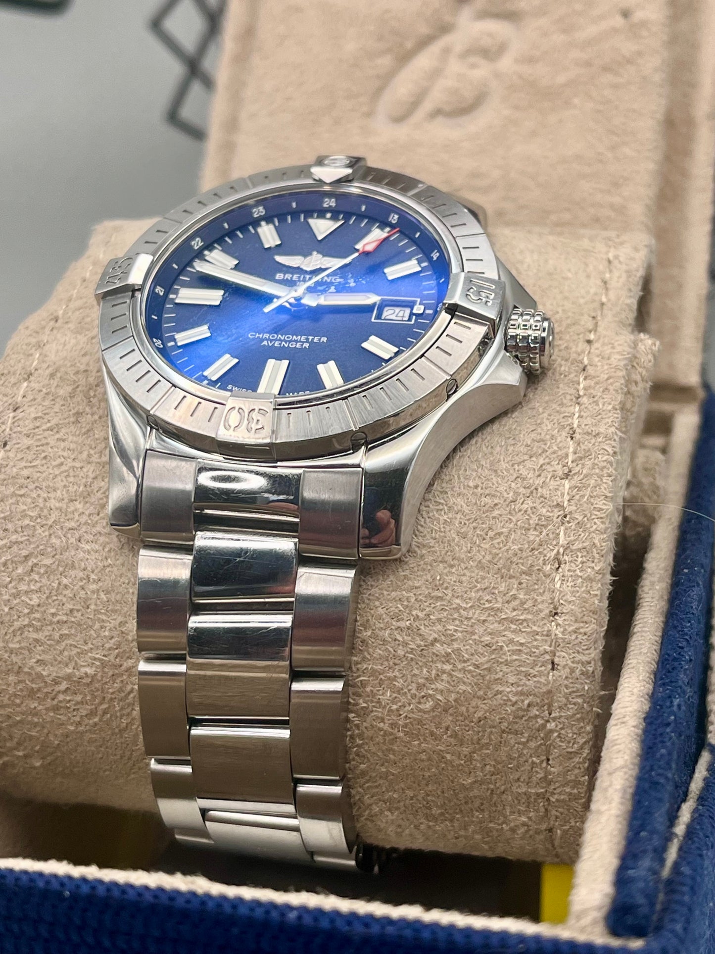 2023 Breitling Avenger Automatic A17318 43mm Full Set