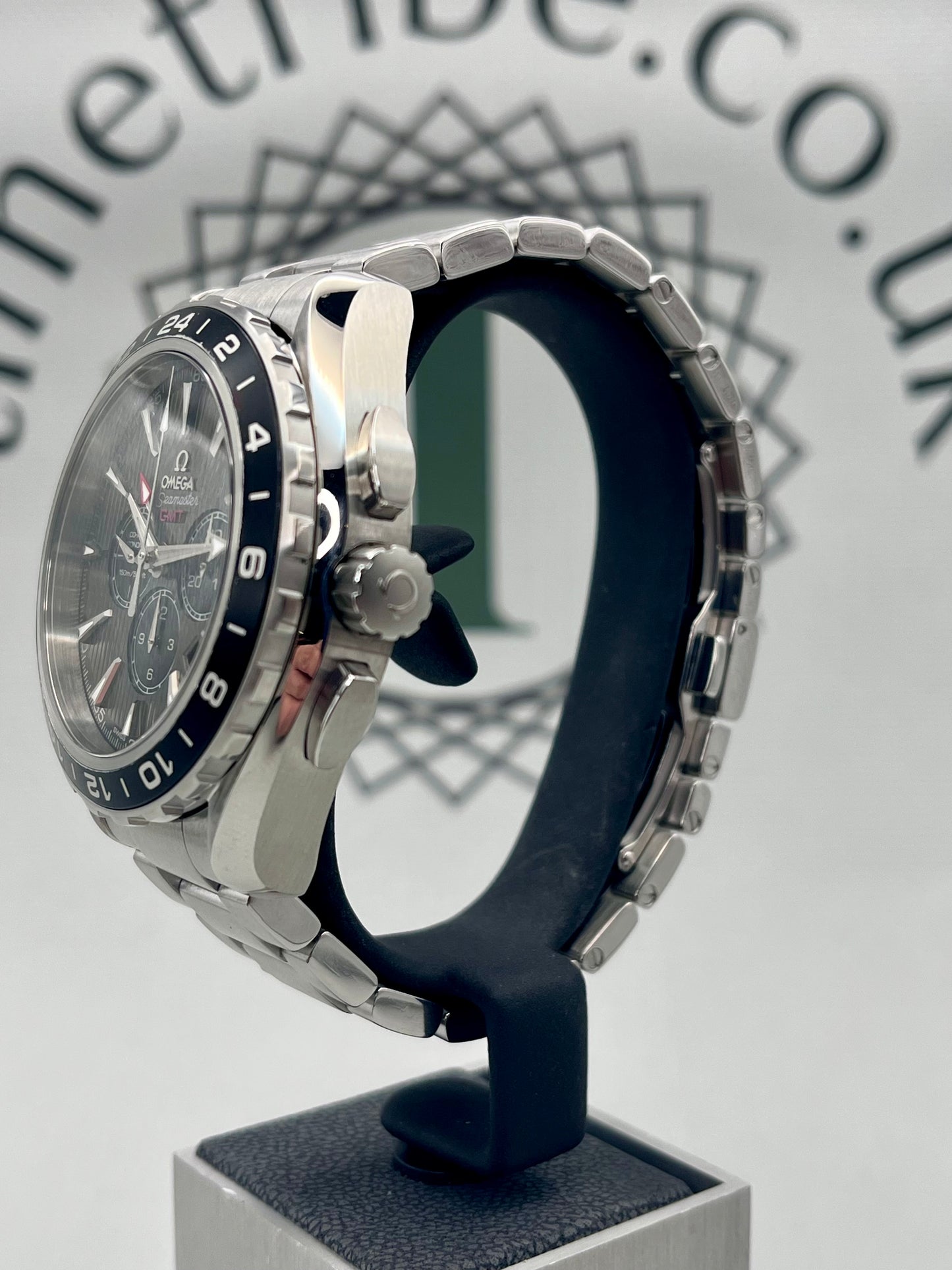 Omega SeaMaster AquaTerra Chrono GMT 231.10.44.52.06.001 Automatic