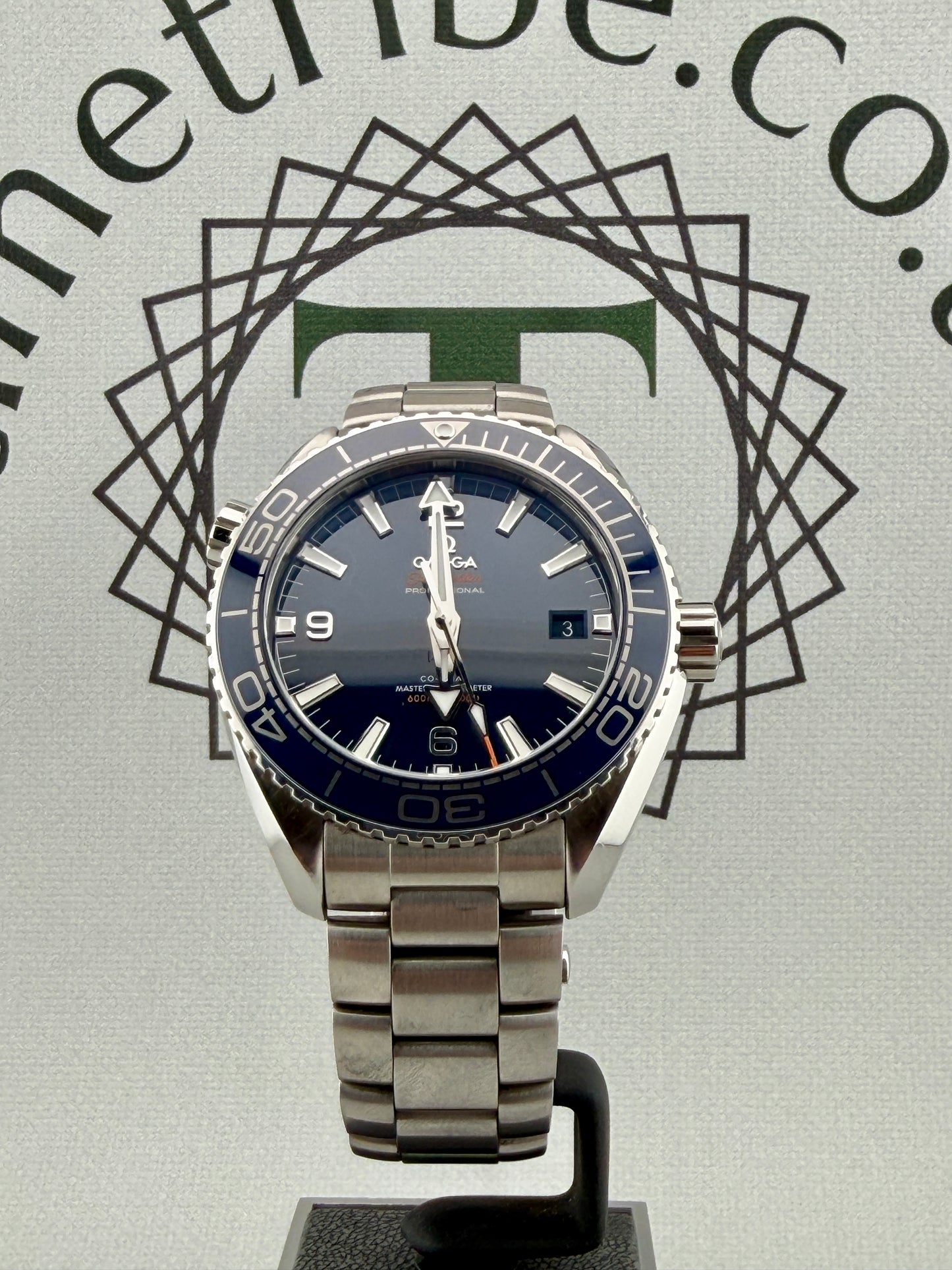 Omega SeaMaster Planet Ocean 43.5mm 215.30.44.21.03.001 Auto