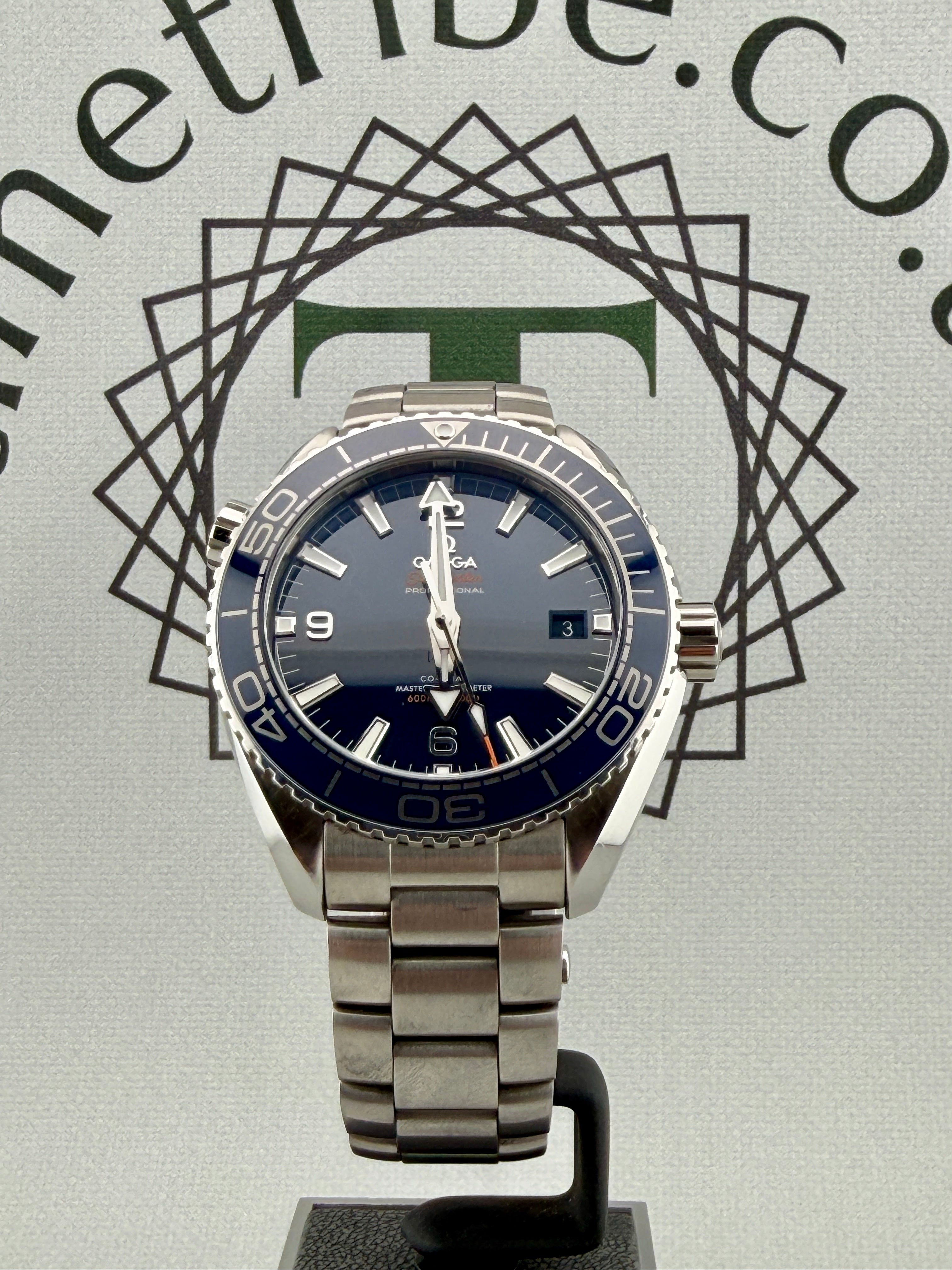 Omega SeaMaster Planet Ocean 43.5mm 215.30.44.21.03.001 Auto