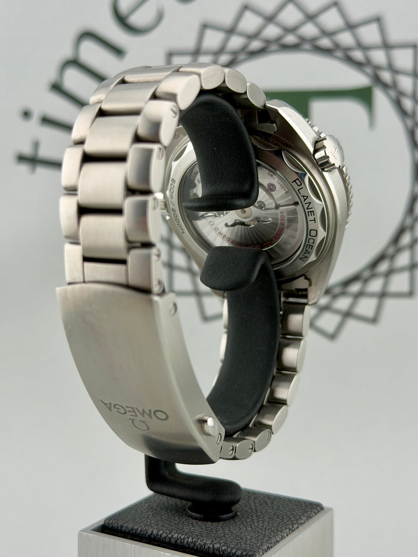 Omega SeaMaster Planet Ocean 43.5mm 215.30.44.21.03.001 Auto