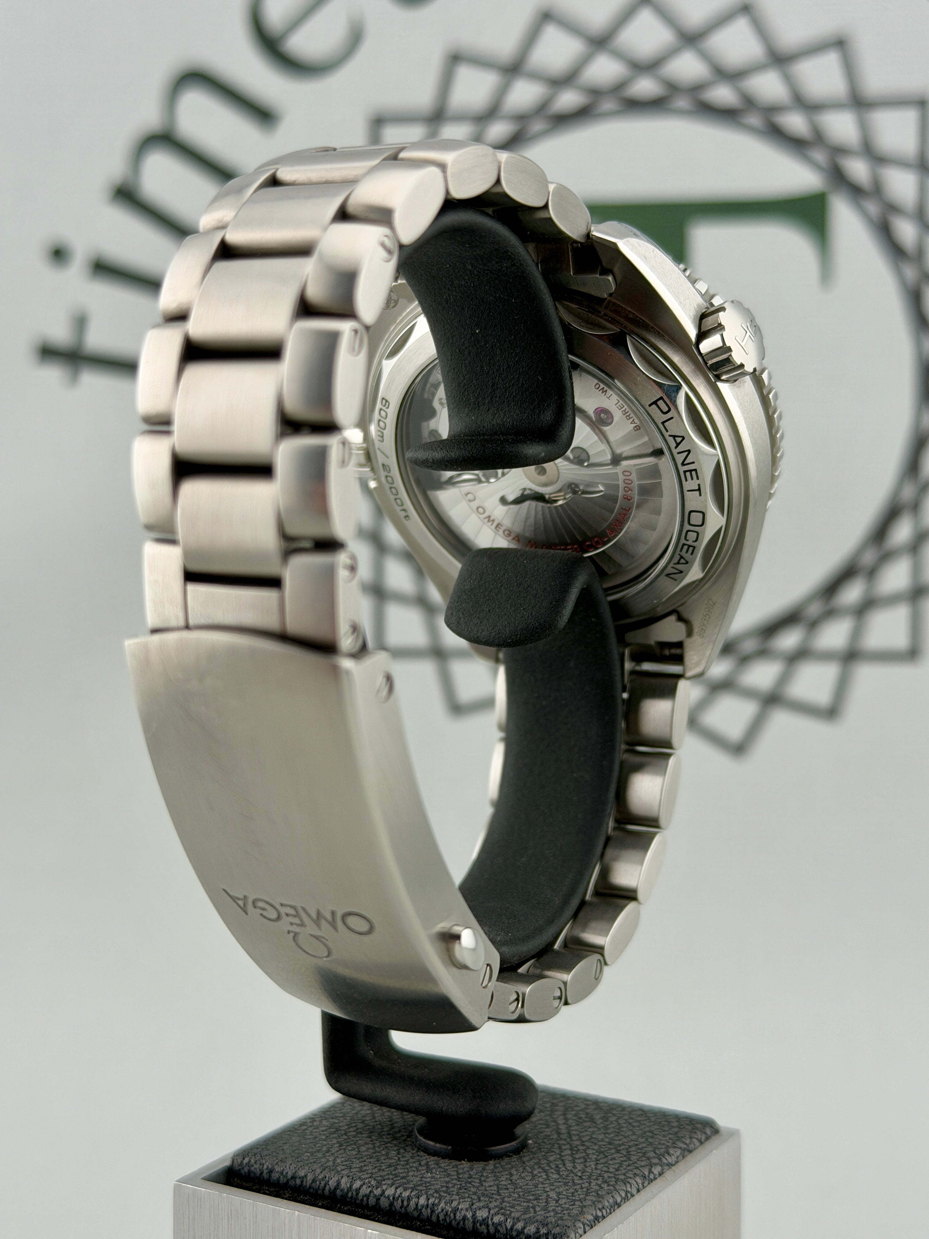Omega SeaMaster Planet Ocean 43.5mm 215.30.44.21.03.001 Auto