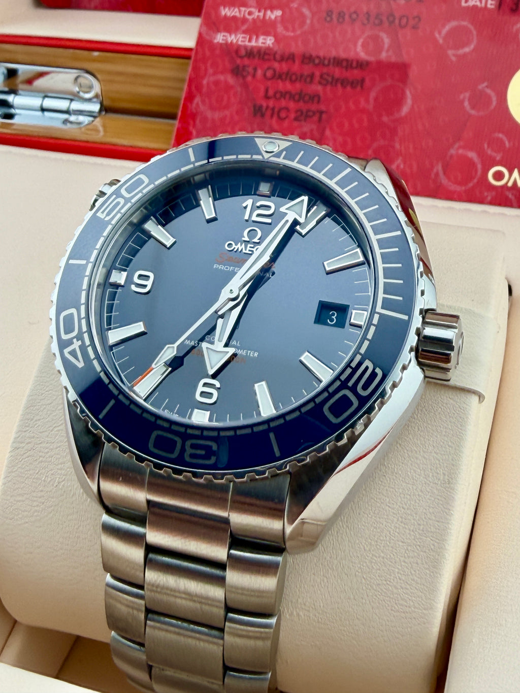 Omega SeaMaster Planet Ocean 43.5mm 215.30.44.21.03.001 Auto