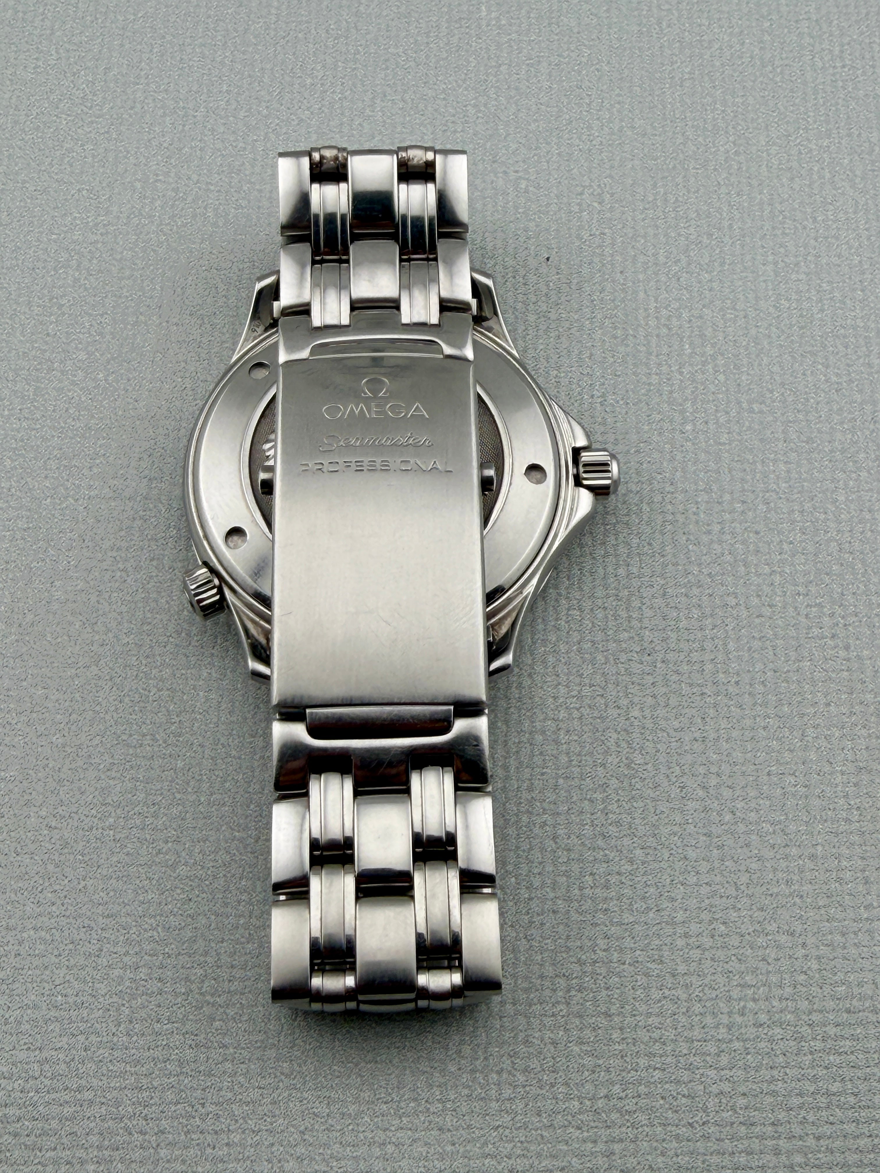 Omega Seamaster Diver 300 Quartz 41mm 212.30.41.61.01.001 Full Set